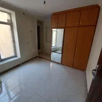 حیاط تک خابه خیابان منجم