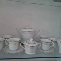 عصرانه خوری ساده و شیک