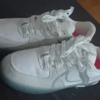 کتونی نایک سفید سایز ۴۰