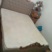 تحت دو نفره و پاتختی و دراور و آینه و چوب زیر|تخت و سرویس خواب|کرج, کرج نو|دیوار