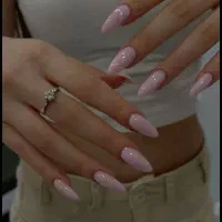 کاشت ناخن فقط با بهترین مواد ۳۹۰