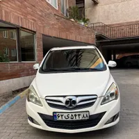 بایک سابرینا مونتاژ هاچبک، مدل ۱۳۹۵