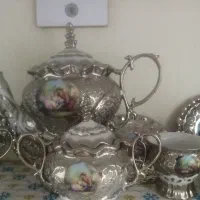 سرویس چای خوری نو.ولوازم اشپزخانه...