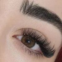 اکستنشن مژه لیفت و لمینت با تخ.فیف به مدت محدود