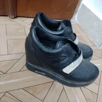 تعدادی کیف کفش پاشنه بلند، لژمخفی کتانی . صندل بوت|کیف، کفش، کمربند|رشت, بازار|دیوار