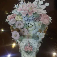 گلدان گل برجسته دیوارکوب چینی سایز بزرگ پرکار