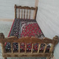 صندوق وتخت