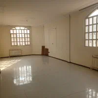 یک-واحد-سه-خواب-طبقه-اول-یک-از-دو-واحد