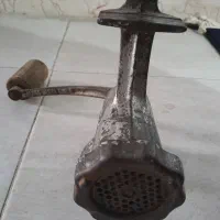 چرخ گوشت قدیمی|خردکن، آسیاب، غذاساز|بروجرد, |دیوار