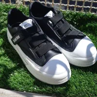 کتونی سفید مشگی مدل چسبی تازه و شیک