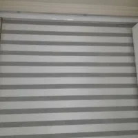 پرده زبرا سفید کاملا سالم و در حد نو