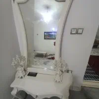 میز ارایش با اینه شمدون