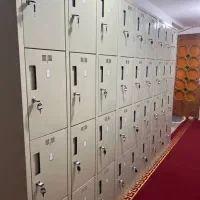 دو تخت در اتاق چهارنفره خوابگاه دخترانه|اجارهٔ کوتاه‌مدت آپارتمان و سوئیت|شیراز, زند|دیوار