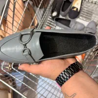 تعدادی کفش دمپایی 150