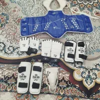 لباس و تجهیزات دفاع تکواندو