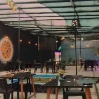 کار در کافه سالندار