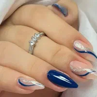به چند مدل کاشت و لمینت وژلیش ناخن نیازمندم