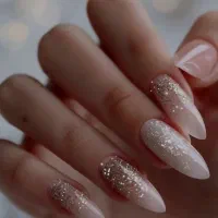 ناخن کار حرفه ای ومژه کار به صورت درصدی|استخدام درمانی، زیبایی، بهداشتی|کرج, حصارک بالا|دیوار