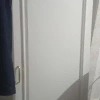 دو عدد درب اتاق یا کمد دیواری بدون چهار چوپ