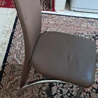 میزشیشه ای سالم محکم