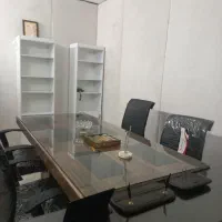 اتاق کارمبله بزرگ اختصاصی فول باانتفاع از مشاعات|اجارهٔ دفتر کار، اتاق اداری، مطب|اصفهان, ملک|دیوار
