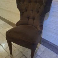 دو عدد صندلی
