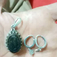 پلاک وگوشواره