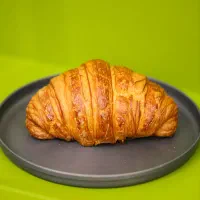 کروسان و انواع کیک ها