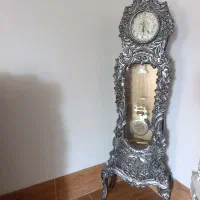 ساعت  ایستاده در حد نو