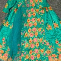 لباس محلی خوشرنگ و تمیز