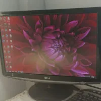 کامپیوتر سالم با مانیتور و کیبورد