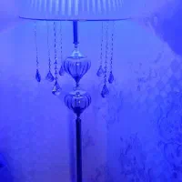 آباژور ایستاده کاملا نو بدونه کوچیک ترین ضربه ای