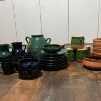 ست کامل ظروف سفالی لعابی در حد نو یکجا ۲/۳۰۰ م