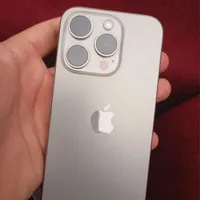 اپل iPhone 15 Pro با حافظهٔ ۲۵۶ گیگابایت