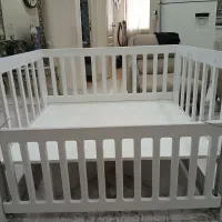 تخت کودک نو یک ماه کلا استفاده نشده. قیمت به شرط