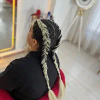 خدمات بافت مو و میکاپ وشنیون حرفه ای با ۷سال سابقه