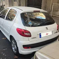 ۲۰۷ دنده ای مدل ۴۰۲ سفید|خودرو سواری و وانت|تهران, کرمان|دیوار