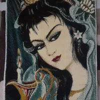 تابلوفرش دختر زیبا قدیمی سایز ۹۲ در ۶۰