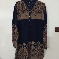 تعدادی لباس زنانه
