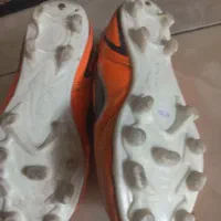 کفش چمن|کیف، کفش، کمربند|گرگان, |دیوار