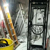 خدمات شبکه، دوربین مداربسته و زیر ساخت|خدمات رایانه‌ای و موبایل|شیراز, ارم|دیوار