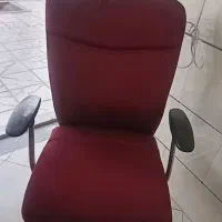 تعداد لوازم اداری میز مدیریتی،صندلی گردان،انتظار