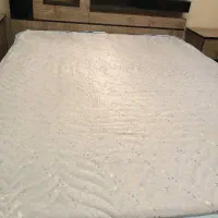 تخت دو نفره همراه با عسلی اینه ومیز|تخت و سرویس خواب|اردبیل, |دیوار