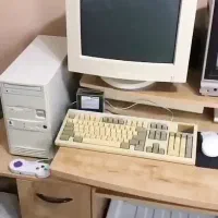 فروش و خریدار کیس و مانیتور های قدیمی از رده خارج