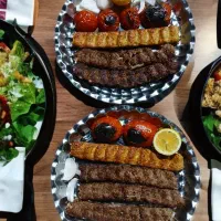 رستوران و بیرون بر مجلل