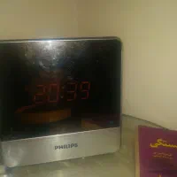 ساعت و رادیو فیلیپس
