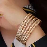بدلیجات،النگوی طرح طنابی طلاروس