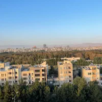 اپارتمان ۱۷۰ متری/حاشیه کلانتری/رو به باغ