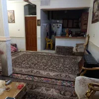 فروش و تهاتر خانه دو طبقه مسکونی تجاری تمیز|فروش خانه و ویلا|قم, زاویه|دیوار