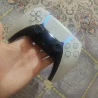 دسته ps5 سالم درحد نو بدون مشکل با جعبه اصلی